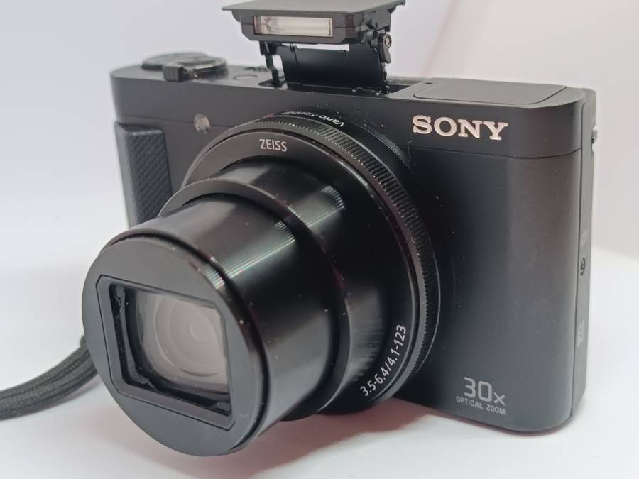 Sony Cyber-shot DSC-HX90V - 18.2MP - 30x Zoom - Digital Camera