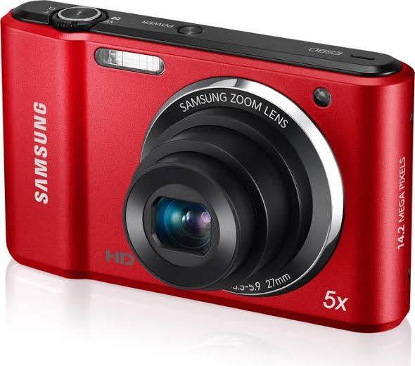 Samsung ES90 - 14.2MP - 5x Zoom - Digital Camera
