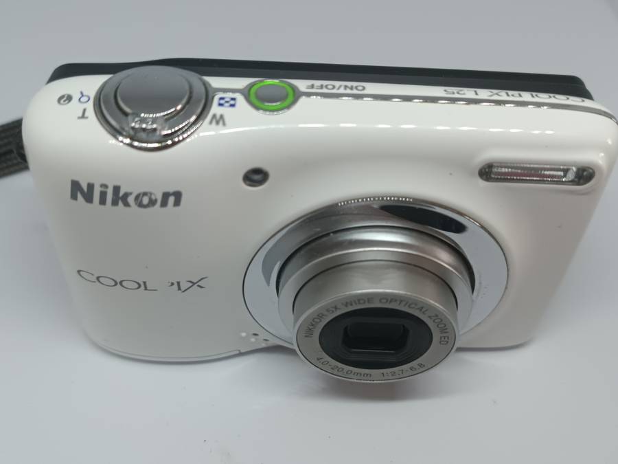 Nikon Coolpix L25 - 10MP - 5x Zoom - Digital Camera