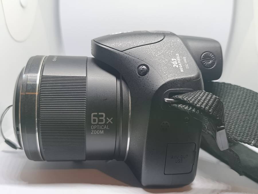 Sony Cyber-Shot DSC H400 - 20.1MP - 63x Zoom - Digital Camera
