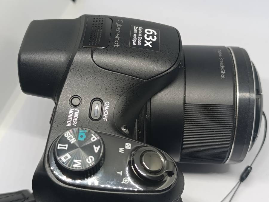 Sony Cyber-Shot DSC H400 - 20.1MP - 63x Zoom - Digital Camera