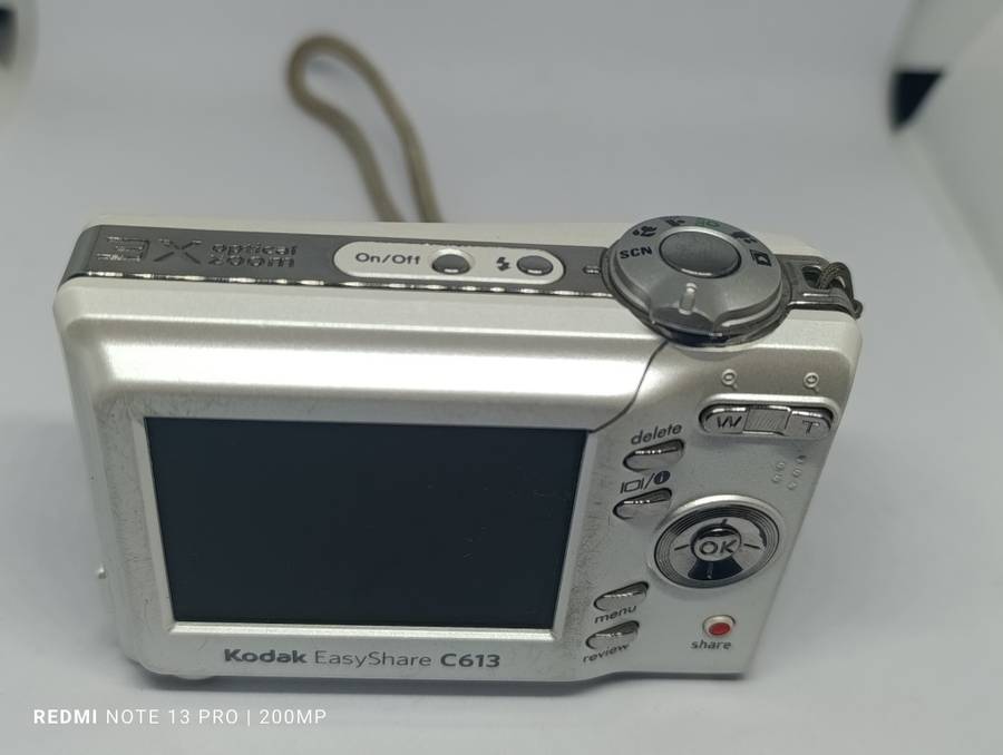Kodak EasyShare C613 - 6.1MP - 3x Zoom - Digital Camera