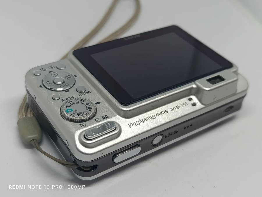 Sony Cybershot DSC-W170 - 10.1MP - 5x Zoom - Digital Camera