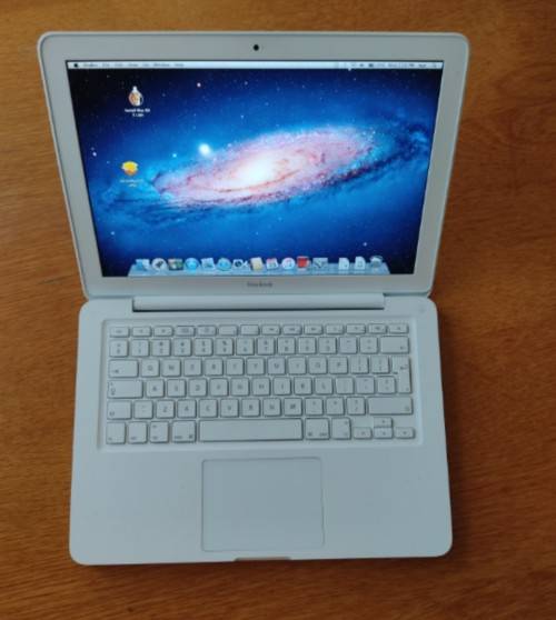 APPLE MACBOOK 13 INCH