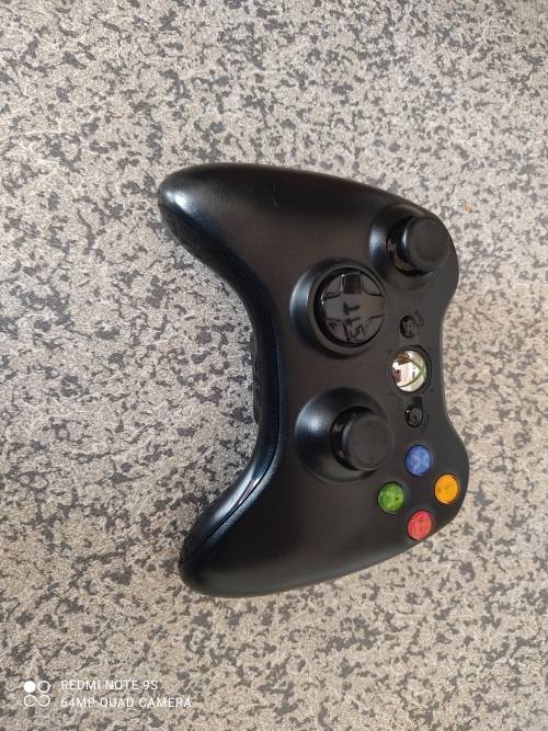 XBOX 360 WIRELESS CONTROLLER