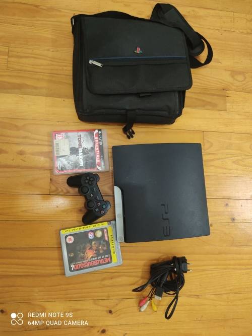 Ps3 Slim 160GB Console + Bag