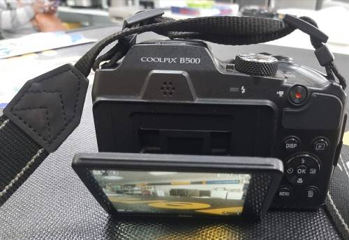 Nikon B500 Coolpix