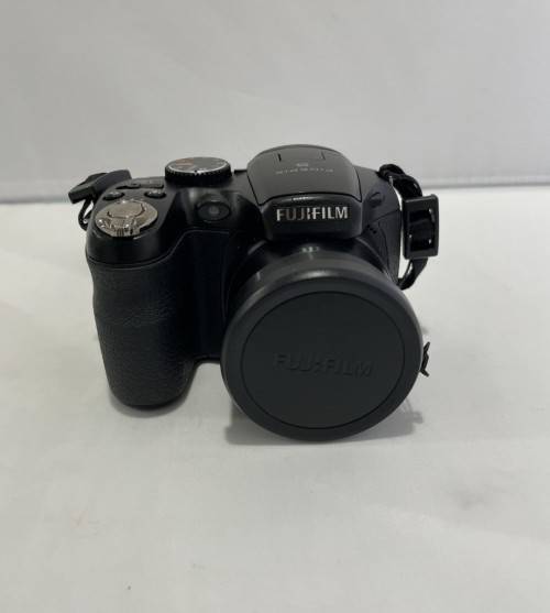 Fujifilm S1800