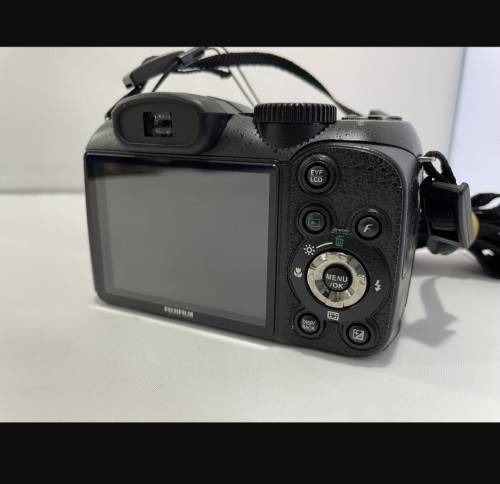Fujifilm S1800