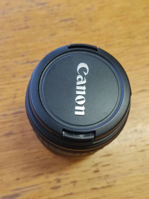 Canon EFS 18-55mm lens