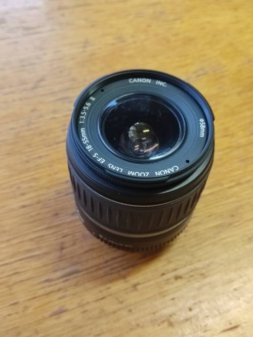 Canon EFS 18-55mm lens