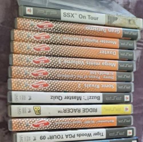 Sony Playstation Portable + 12 Games