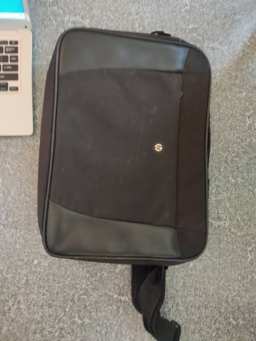 Mecer Z140C - Laptop + Bag