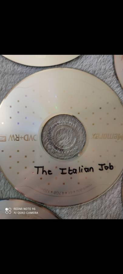 PS2 CHIPPED CONSOLE WITH 13 GAMES!! DON'T MISS OUT ON THIS ONE!!!!!*******