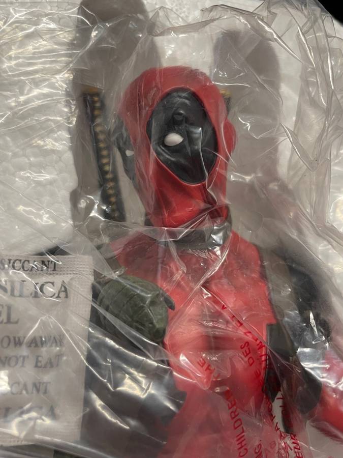 Gentle Giant Deadpool Mini-Bust Marvel Limited Edition - - 1381/1700