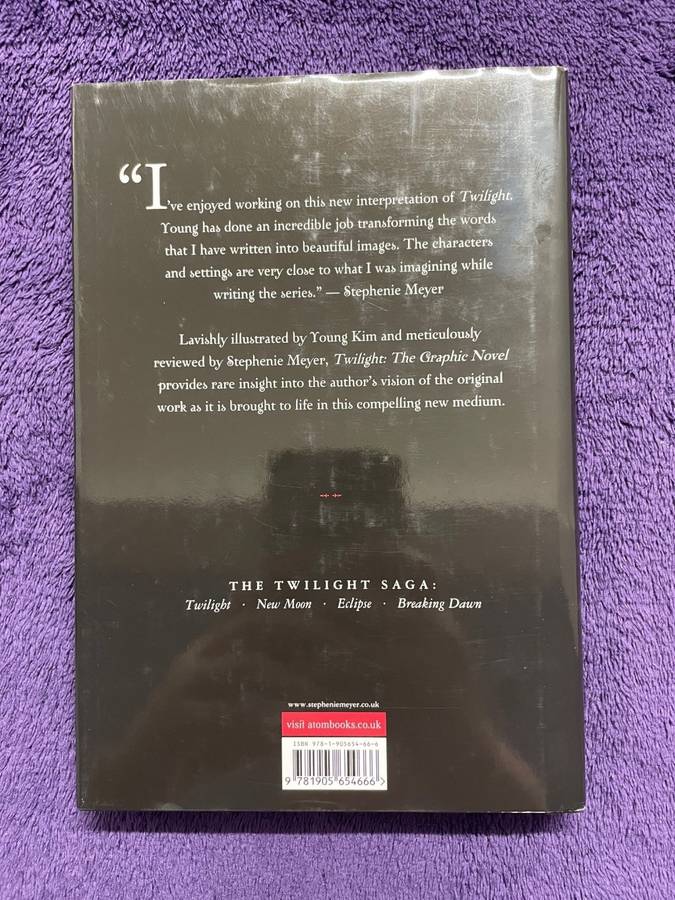 Twilight: The Graphic Novel, Volume 1 & 2 (Hardcover) - Young Kim & Stephenie Meyer