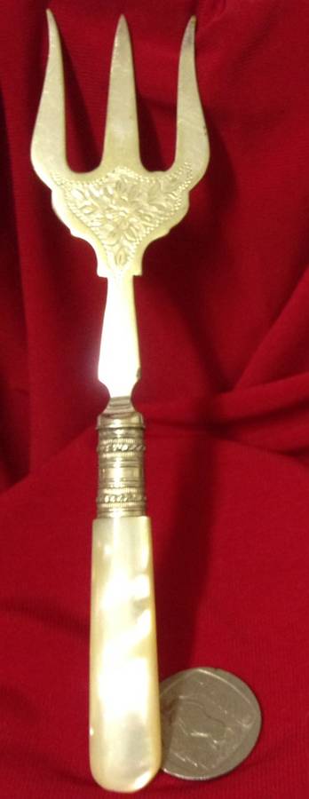 *Bread Fork *SILVER PLATE MOTHER OF PEARL HANDLE