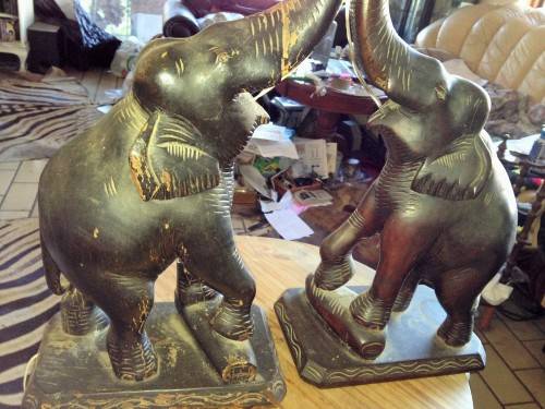 ELEPHANTS FIGURINE LAMP-CARVED*EXQUISITE!!GREAT COUNTRY HOME DECOR!!one bid for both