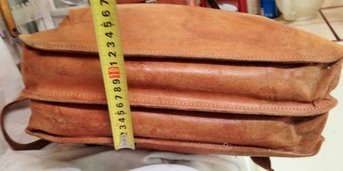 OLD LEATHER SATCHEL 2 DIVISION!!!GREAT COUNTRY HOME DECOR!!!*L@@K AT MY BUY NOW LISTINGS No WAITING