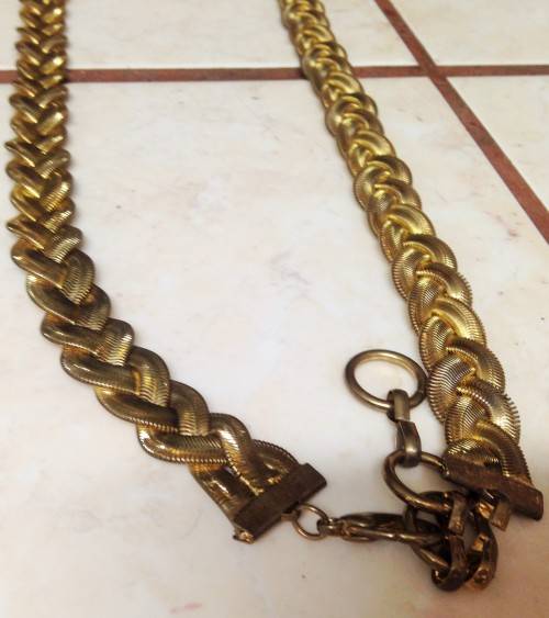 1 Belt  - Vintage -weave design - Gold tone metal