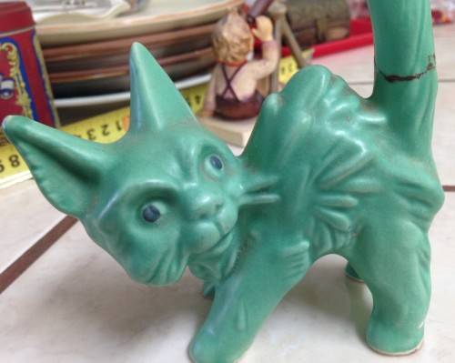 bid each one*1 BOY  HUMMEL+1 SYLVAC SCARDY CAT-BESWICK DOG REPAIRED DAMAGES TO CERAMIC* SO.So  Sweet