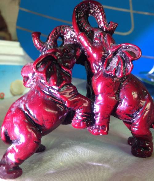 EXQUISITE *ELEPHANTS FIGURINE COMPOSIT!!GREAT COUNTRY HOME DECOR!!L@@K this is a BUY NOW*NO WAITING