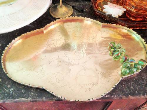 BRASS TRAYembossedseratedL355mmGREAT COUNTRY HomeDECOR*L@@Kat MY*BUY NOW*NO WAITINGnot includedGlas