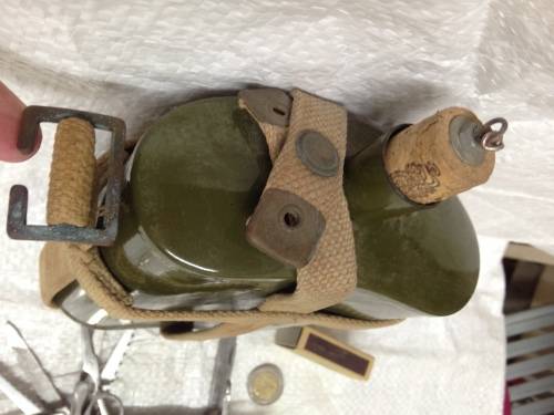 WW1 WATER BOTTLE+TOOLS KNIFE*AS IS IN SCAN*GREAT COUNTRY HOME DECOR*L@@KatMy*BUYNOW*NO WAITING