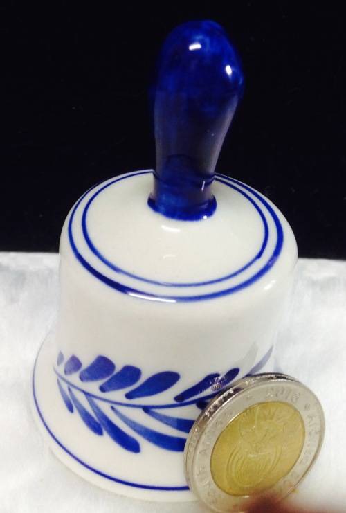!!BELL-DELFT H.75MM-STAMP -BLAAUW -HAND WERK DELFT HOLLAND !!GREAT COUNTRY HOME DECOR!!!