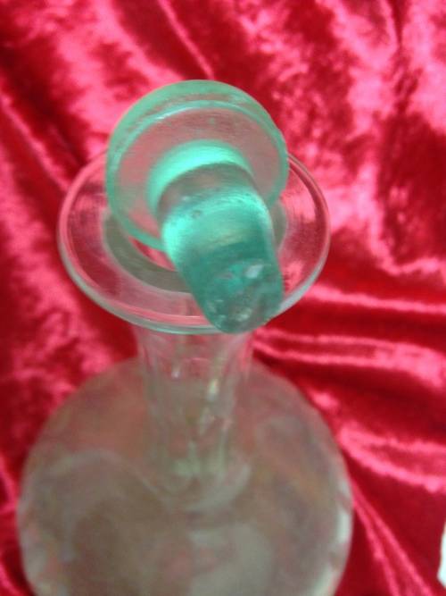 Decanter Vintage Thumbies Glass Star Base Onion Shape LOOK AT MY BUY NOW LISTINGS NO WAITING