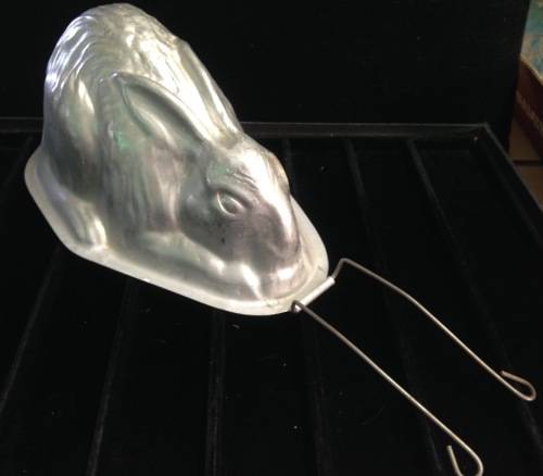 c1931/51Rabbit Jelly Mould has wireStandEasierforLiquid LOOK At All My BUY NOW LISTINGS NO WAITING