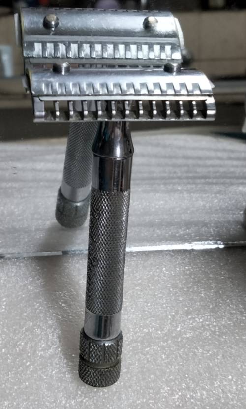 Red Ring Eclipse DE safety Razor working Sheffield England LOOK At My BUY NOW listings NO WAITING