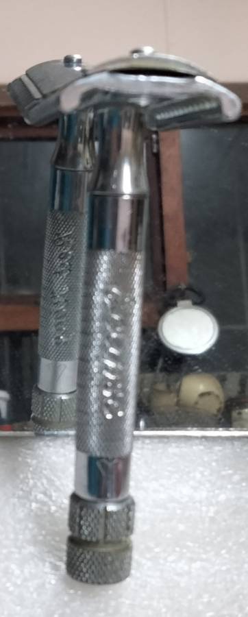Red Ring Eclipse DE safety Razor working Sheffield England LOOK At My BUY NOW listings NO WAITING