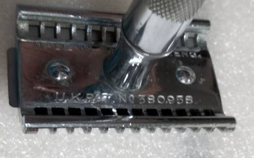 Red Ring Eclipse DE safety Razor working Sheffield England LOOK At My BUY NOW listings NO WAITING