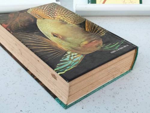 Handbook of tropical aquarium fishes+BIRDS of Southern Africa Pre-owned- LOOK At My BUY NOW NO WAIT