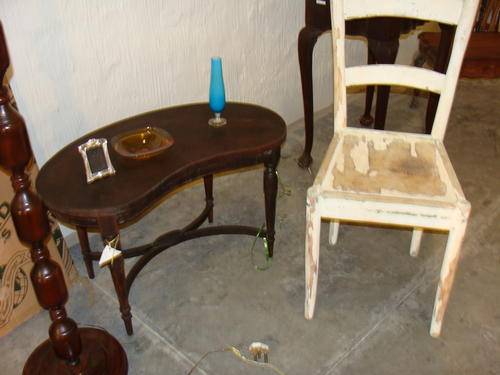 SIDE TABLE SUPREME ELEGANCE KIDNEY SHAPE NOTE DECORATIVE UNDER SIDE