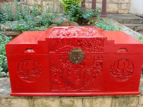 CARVED CAMPHORWOOD CHINESE CHEST : EXQUISITE PIECE RICH COLOUR : MAKE A STATEMENT IN YOUR HOME!!!