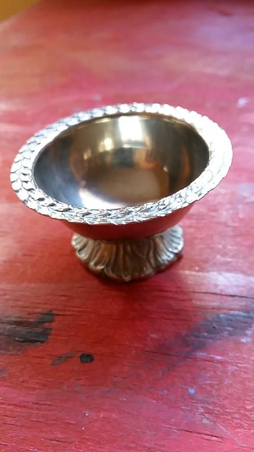 SMALL ROUND METAL BOWL FOR SWEETS OR AFTER DINNER MINTS