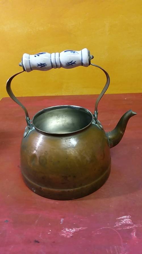 BEAUTIFUL COPPER KETTLE WITH CERAMIC HANDLE, NO LID