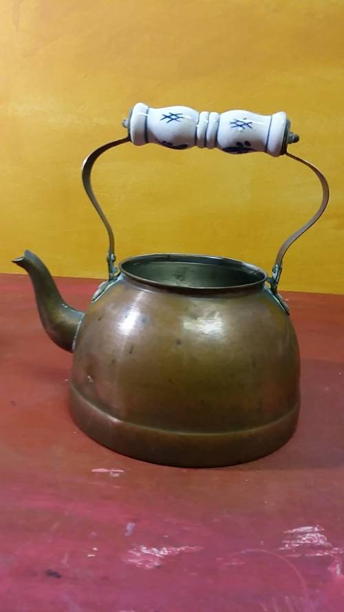 BEAUTIFUL COPPER KETTLE WITH CERAMIC HANDLE, NO LID