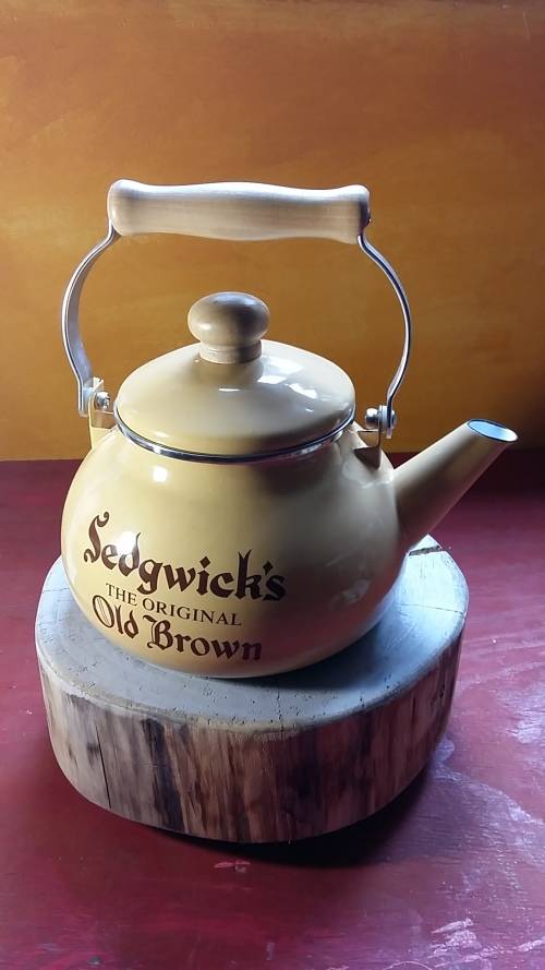BRAND NEW SEDGWICKS OLD BROWN SHERRY BRANDED KETTLE