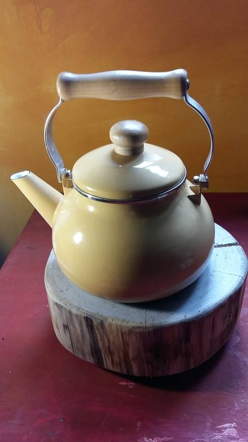 BRAND NEW SEDGWICKS OLD BROWN SHERRY BRANDED KETTLE