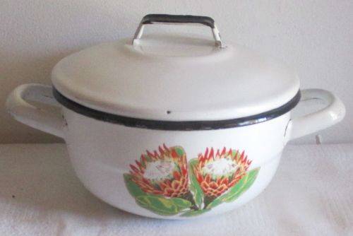 ENAMEL BOWL WITH LID