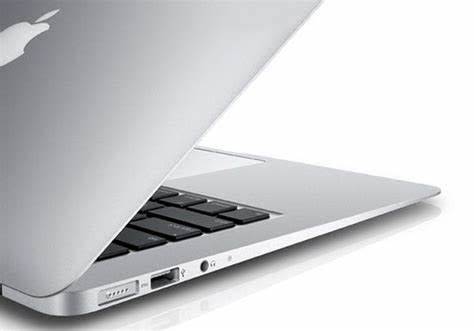 MACBOOK AIR - CORE i7, 512GB SSD, 8GB RAM, MAC OS MONTEREY