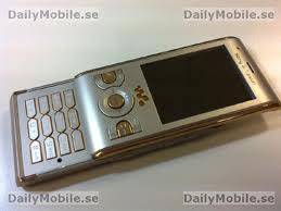 Sony Ericsson W595i - Only 3 months Old