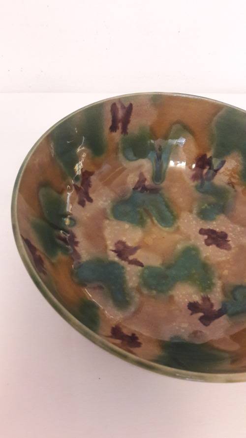 Chinese ceramic bowl Qing dynasty 19th Century with Sancai glaze
