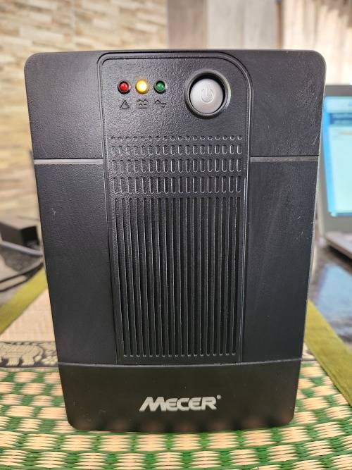 Mecer 2000VA/1200W Line Interactive/Off-Line UPS