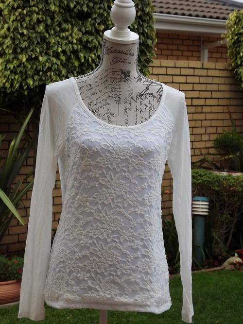 BRAND NEW WITH TAG LADIES WHITE  LIGHT SUMMER  TOP WITH LACE FRONT AND LONG SLEEVES  -SIZE LARGE