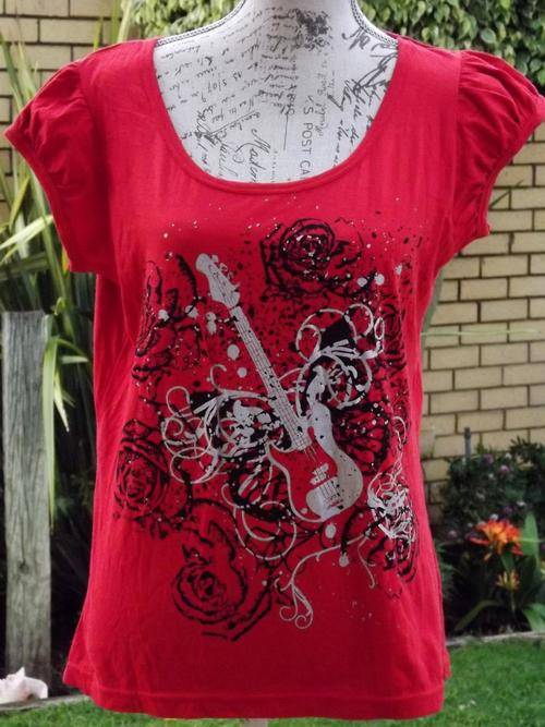 LADIES RED CAPPED SHORT SLEEVE T SHIRT WITH FUNKY GUITAR PRINT - BRAND NEW   .SIZE LARGE