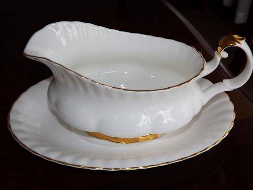 Royal Albert VAL D'OR Gravy Boat & Underplate